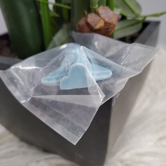 Wade Red Rose Tea Collectible Ceramic Space Shuttle Figurine - Picture 3 of 4